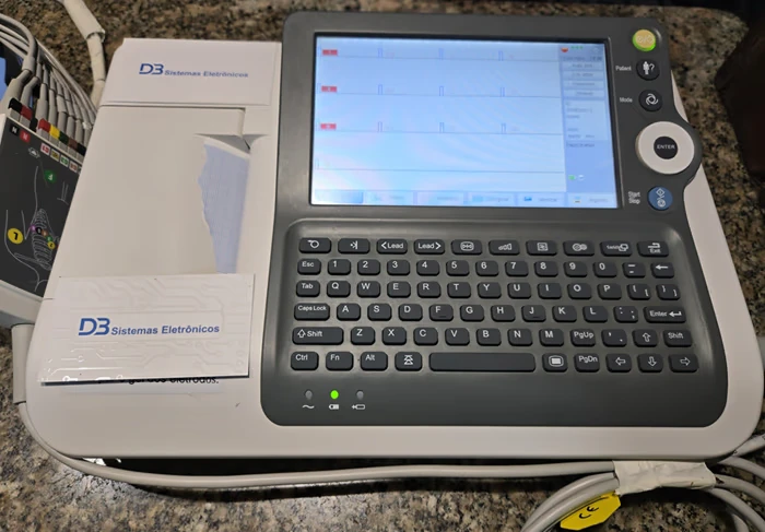 Eletrocardiógrafo Biocare