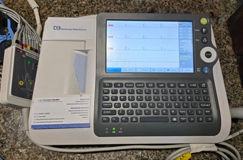 Eletrocardiógrafo Biocare em manutenção eletrônica especializada